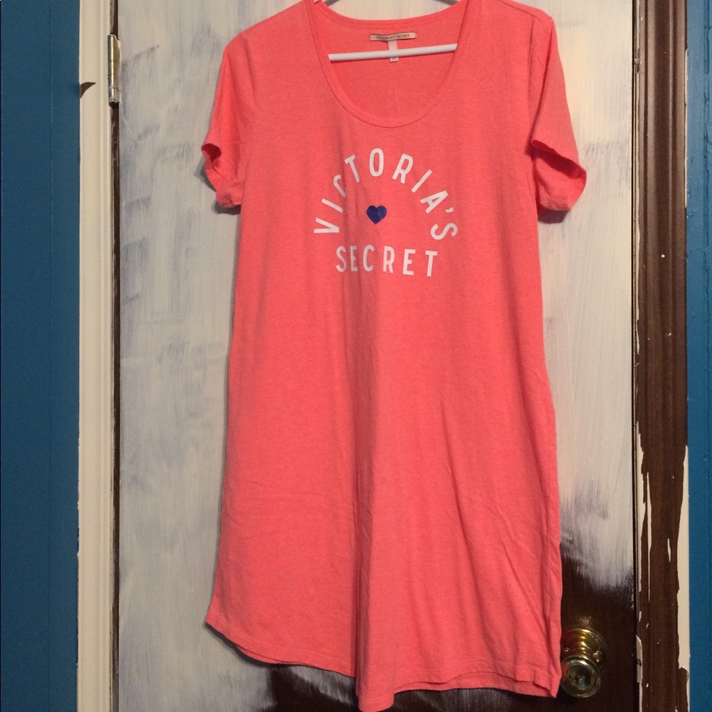VS sleep shirt